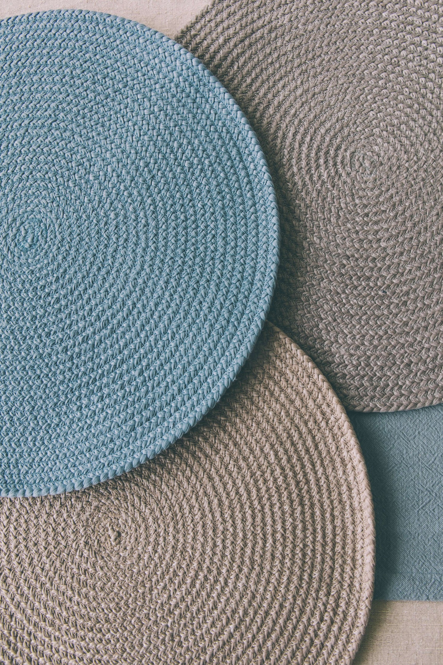 Woven table mats