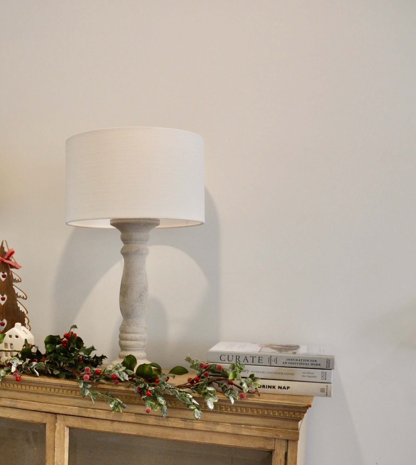 Pillar table lamp