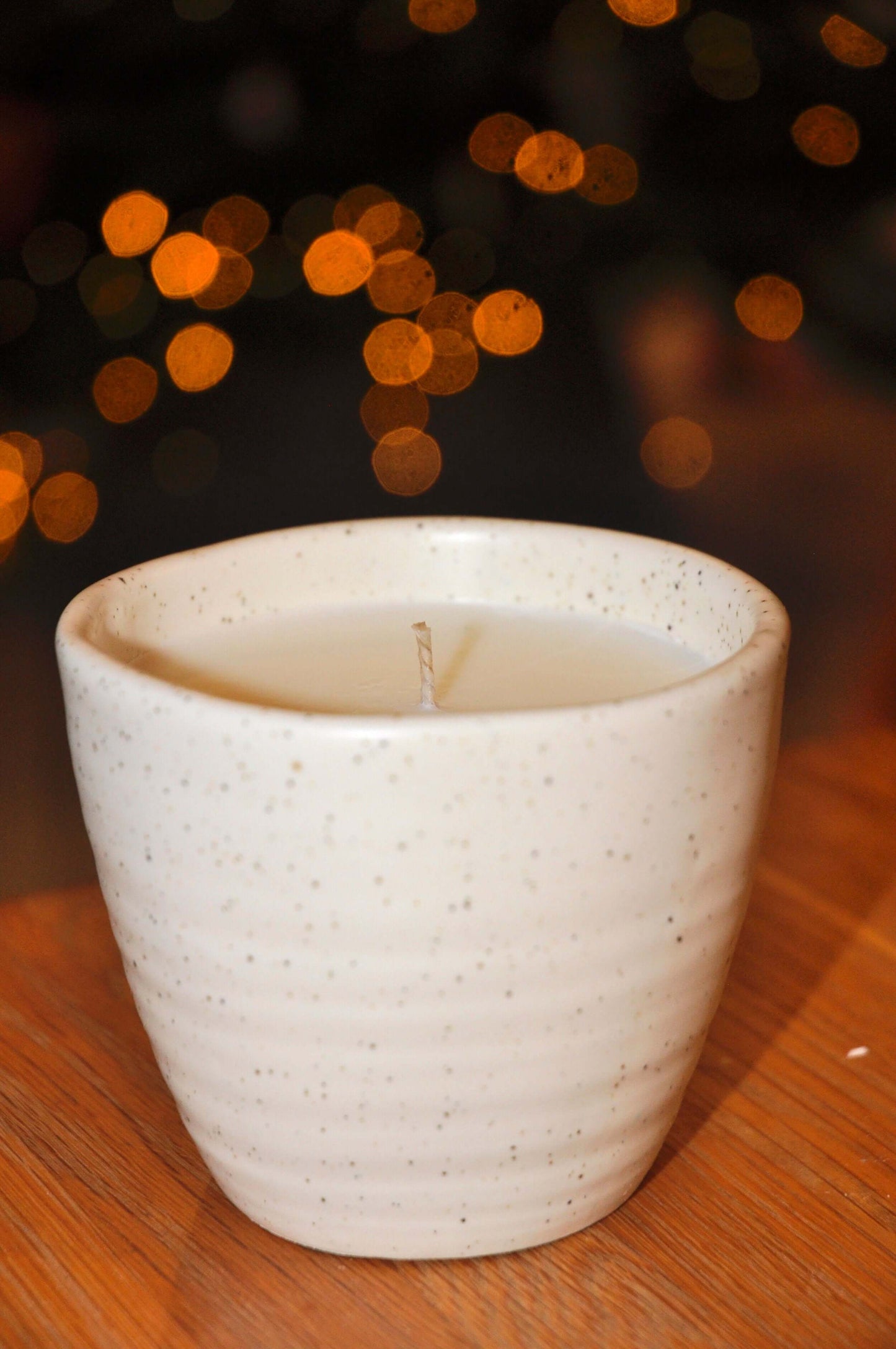 Rapeseed and coconut wax candle