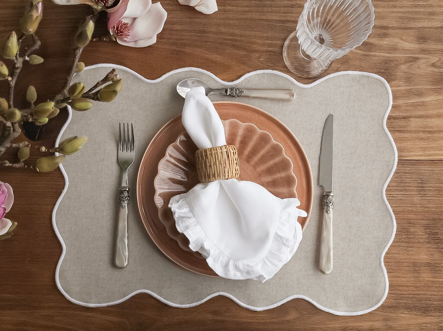 Beige Scalloped-edge Placemat