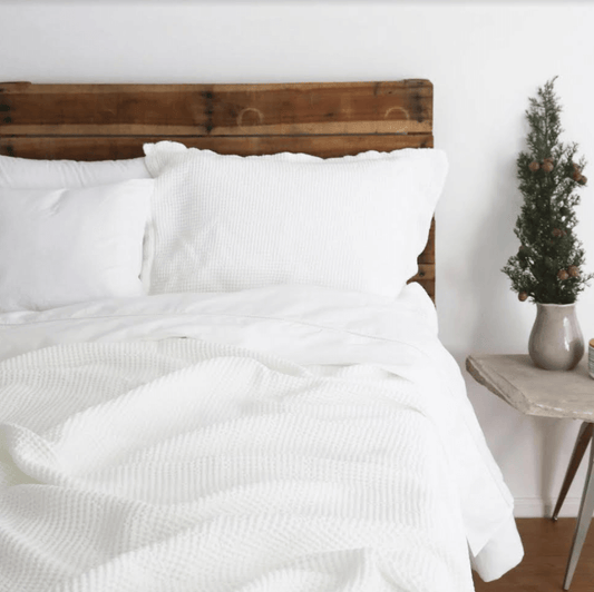 Waffle bedspread white